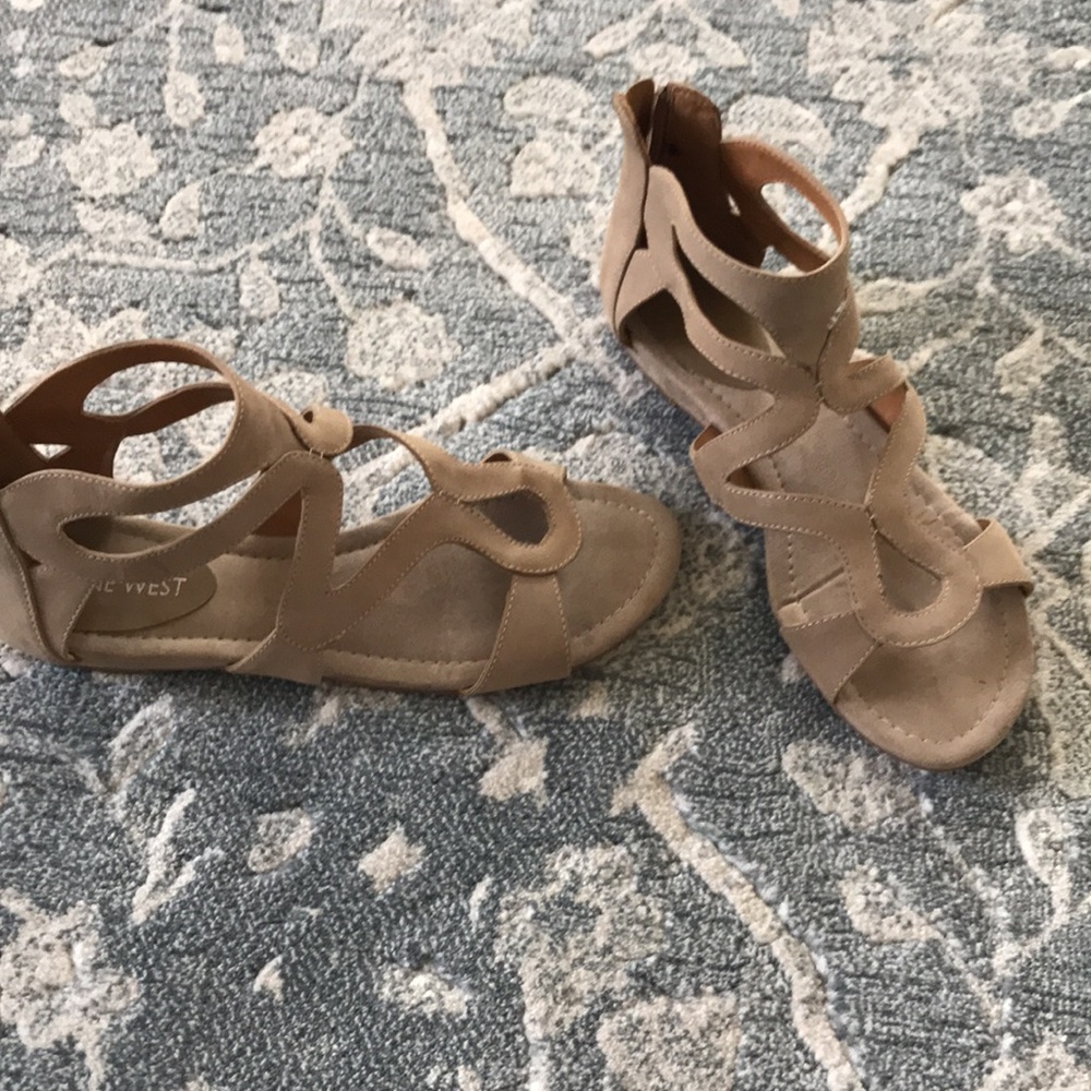 Fun sandals - Picture 3 of 4